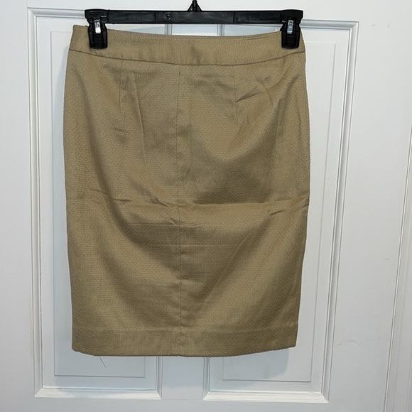 The Limited tan pencil skirt with buttons - Picture 2 of 6